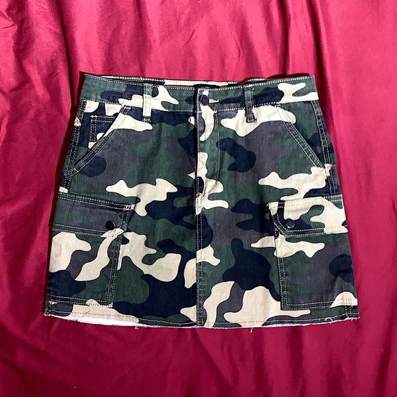 Camo Skirt - Picture 1 of 6